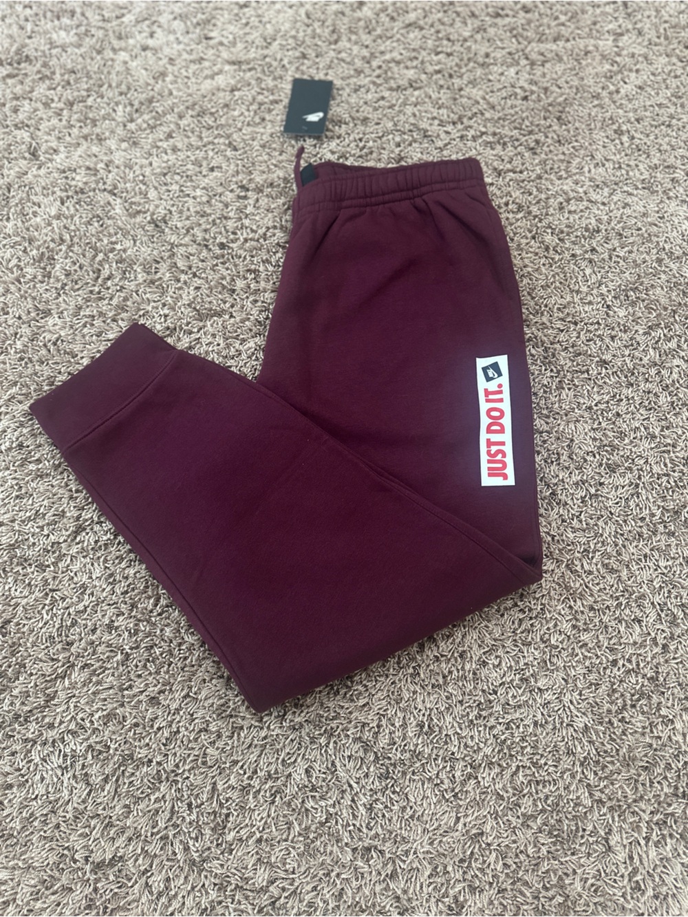 Nike Men’s Maroon 'Just Do It.' Jogger Sweatpants